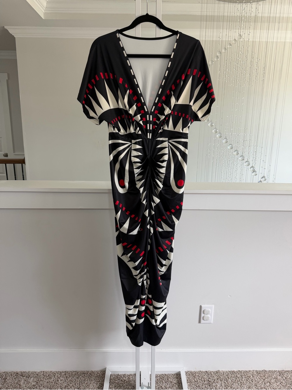 Commense Geometric Print V Midi Dress - Picture 4 of 8